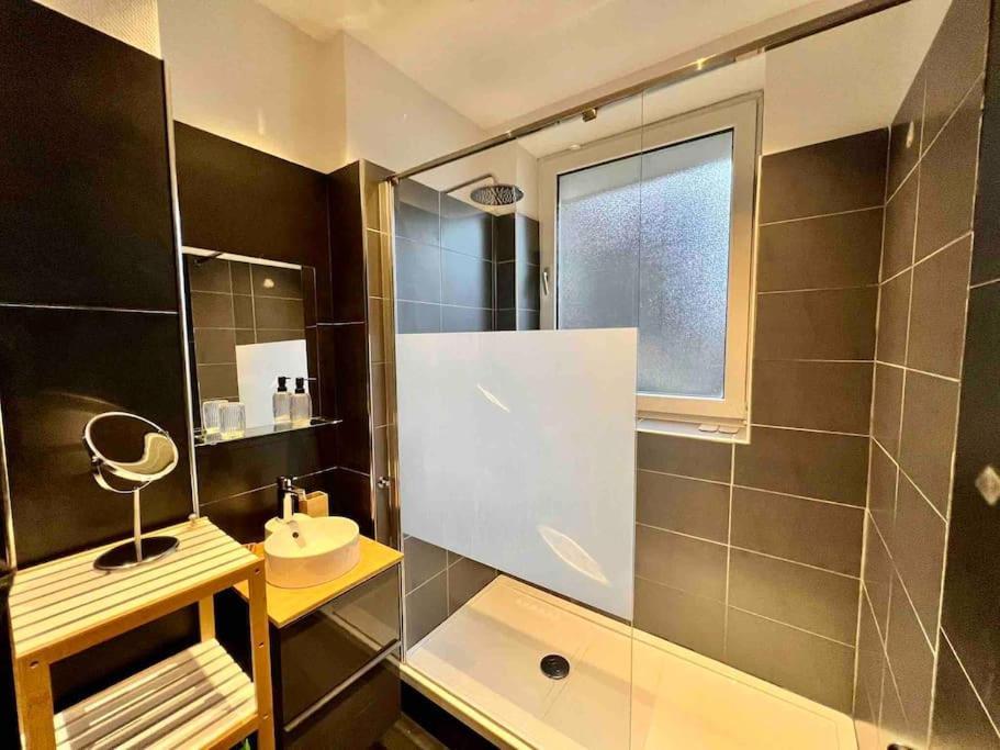 Bellevue - Grand Appartement Pour 5 Sur Les Quais De La Meuse Liegi Esterno foto