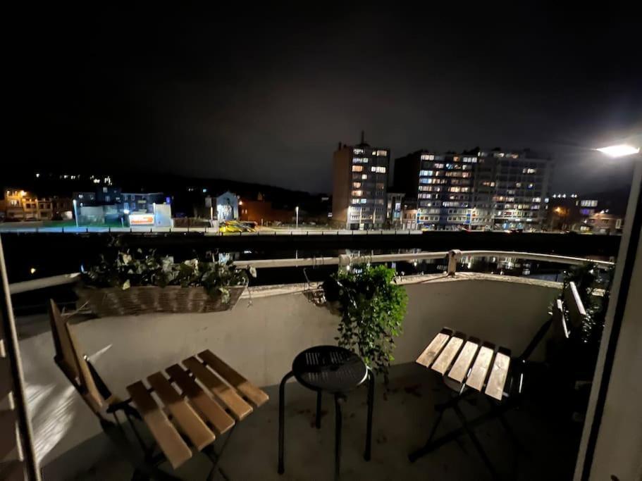 Bellevue - Grand Appartement Pour 5 Sur Les Quais De La Meuse Liegi Esterno foto