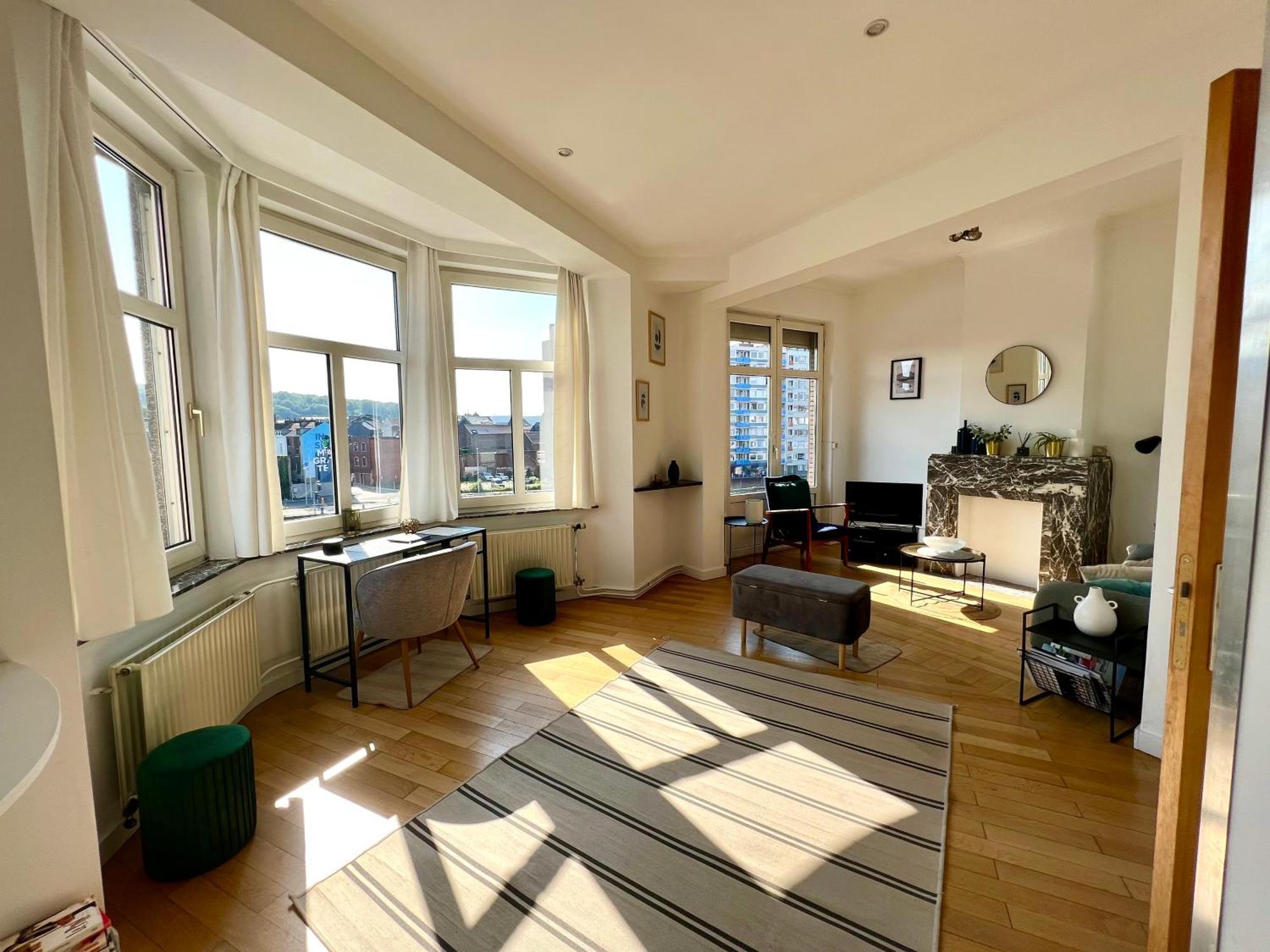 Bellevue - Grand Appartement Pour 5 Sur Les Quais De La Meuse Liegi Esterno foto